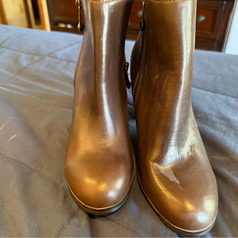 Tahari Brown Leather Ankle Booties
